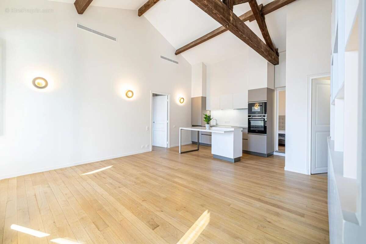 Appartement à BEAULIEU-SUR-MER