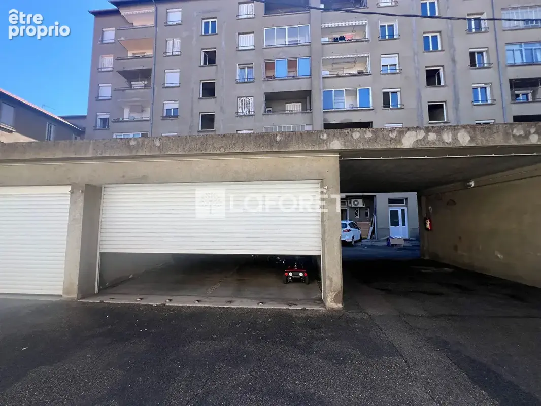 Appartement Roanne 6 pièce(s) 158 m2 avec ascenseur et garage double - photo 8