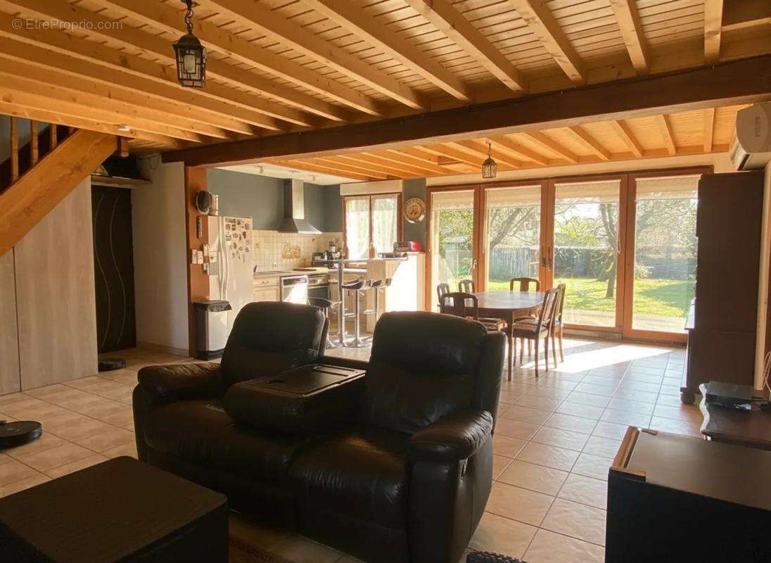 Maison à MONTATAIRE