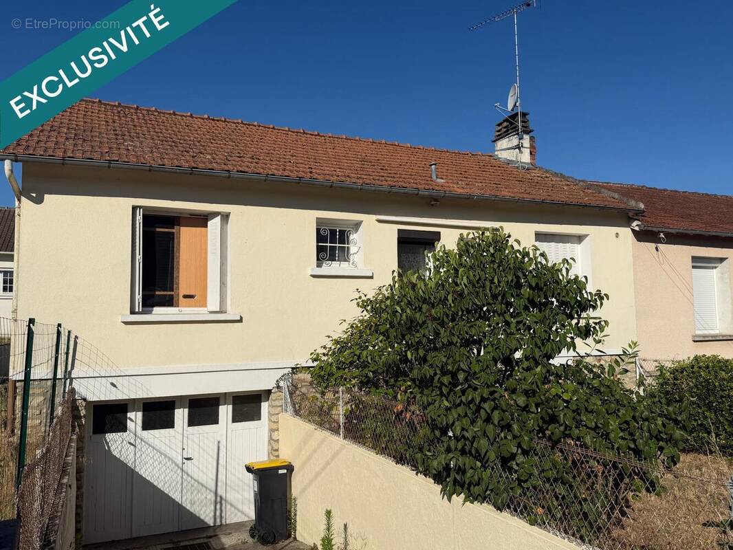 Photo 1 - Maison à DANGE-SAINT-ROMAIN