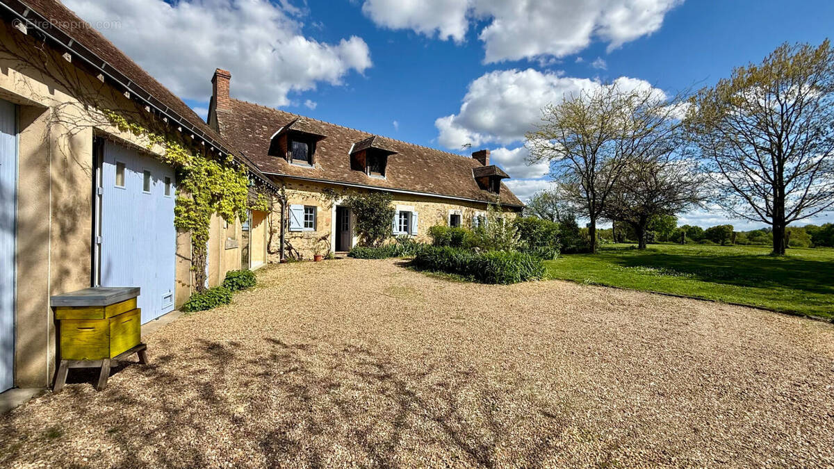 Maison à COURCELLES-LA-FORET
