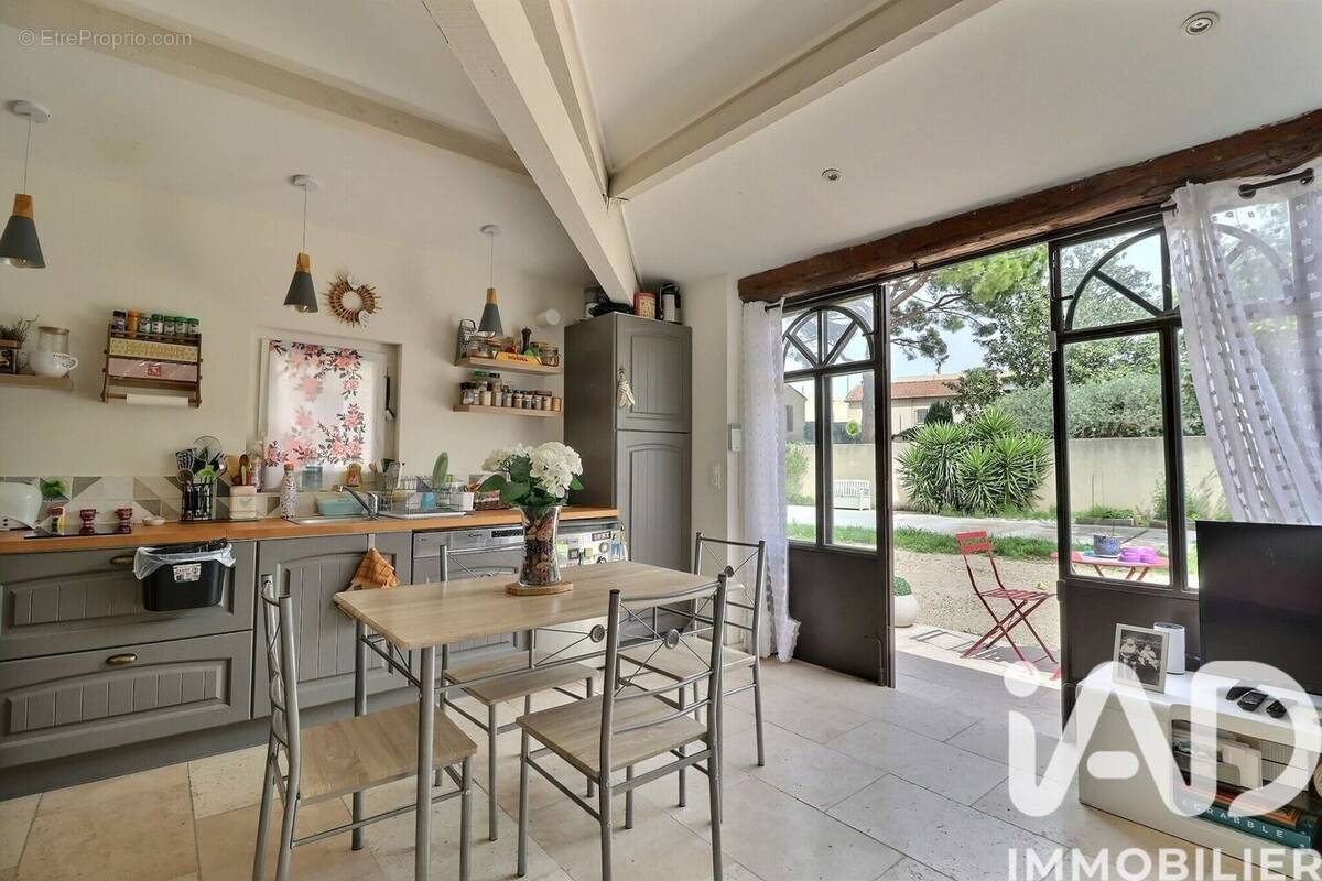 Photo 1 - Maison à SORGUES