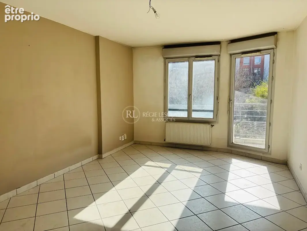 Métro Valmy   T3 avec balcon à 2 min du métro et garage en option - photo 3
