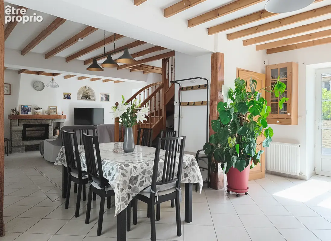 Ensemble immobilier 6 pièces 147m² - photo 2