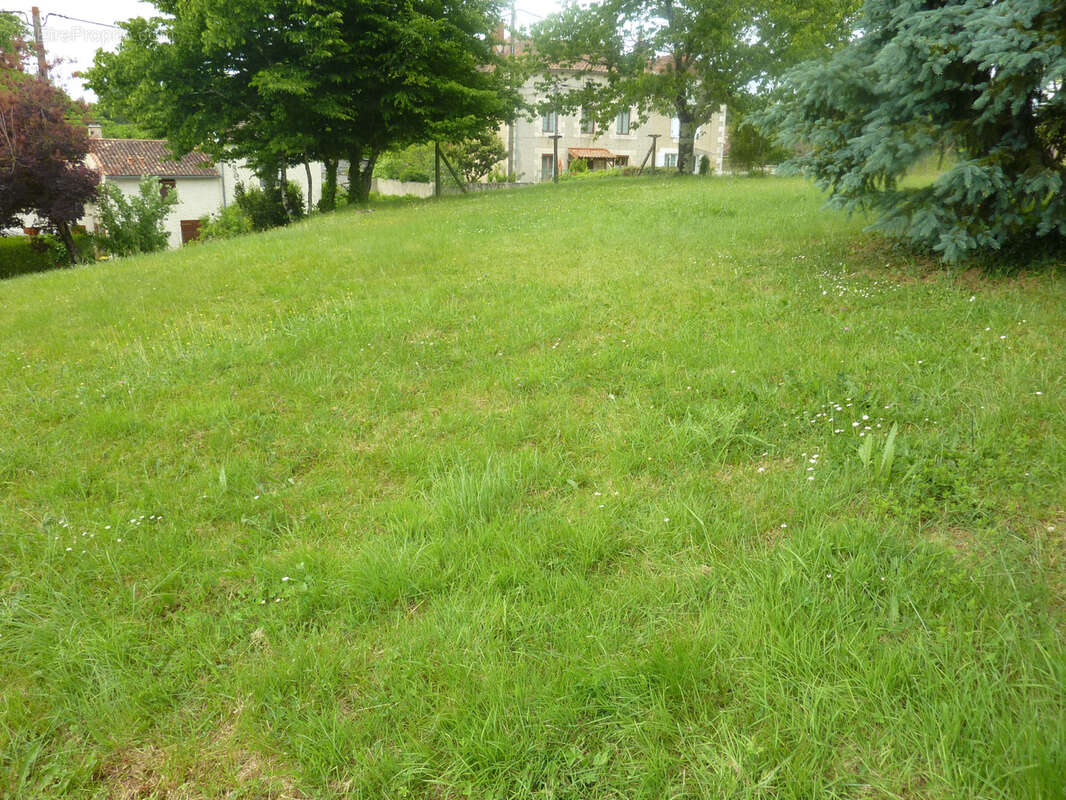 Maison à MONTMORILLON
