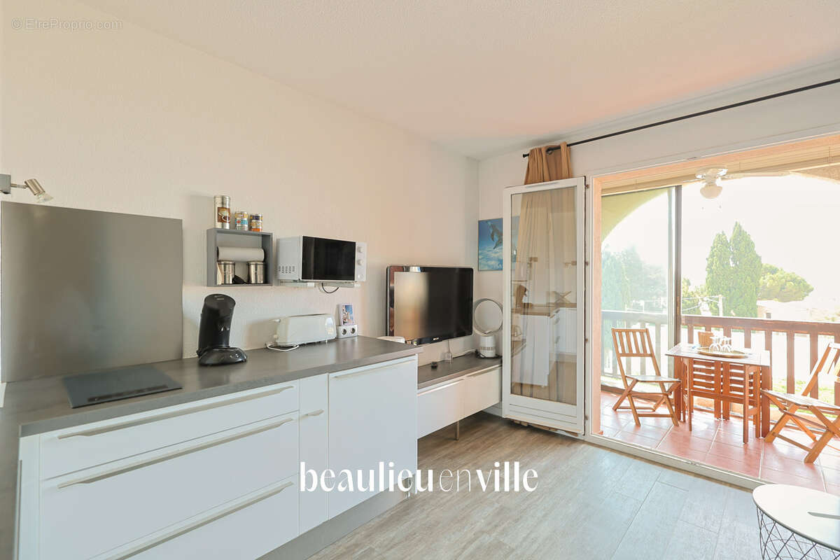 Appartement à LA LONDE-LES-MAURES