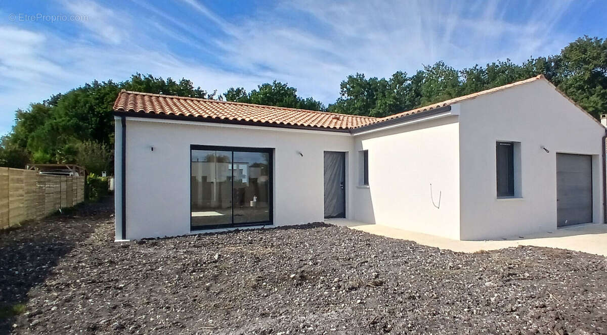 Maison à SAINT-SULPICE-DE-ROYAN