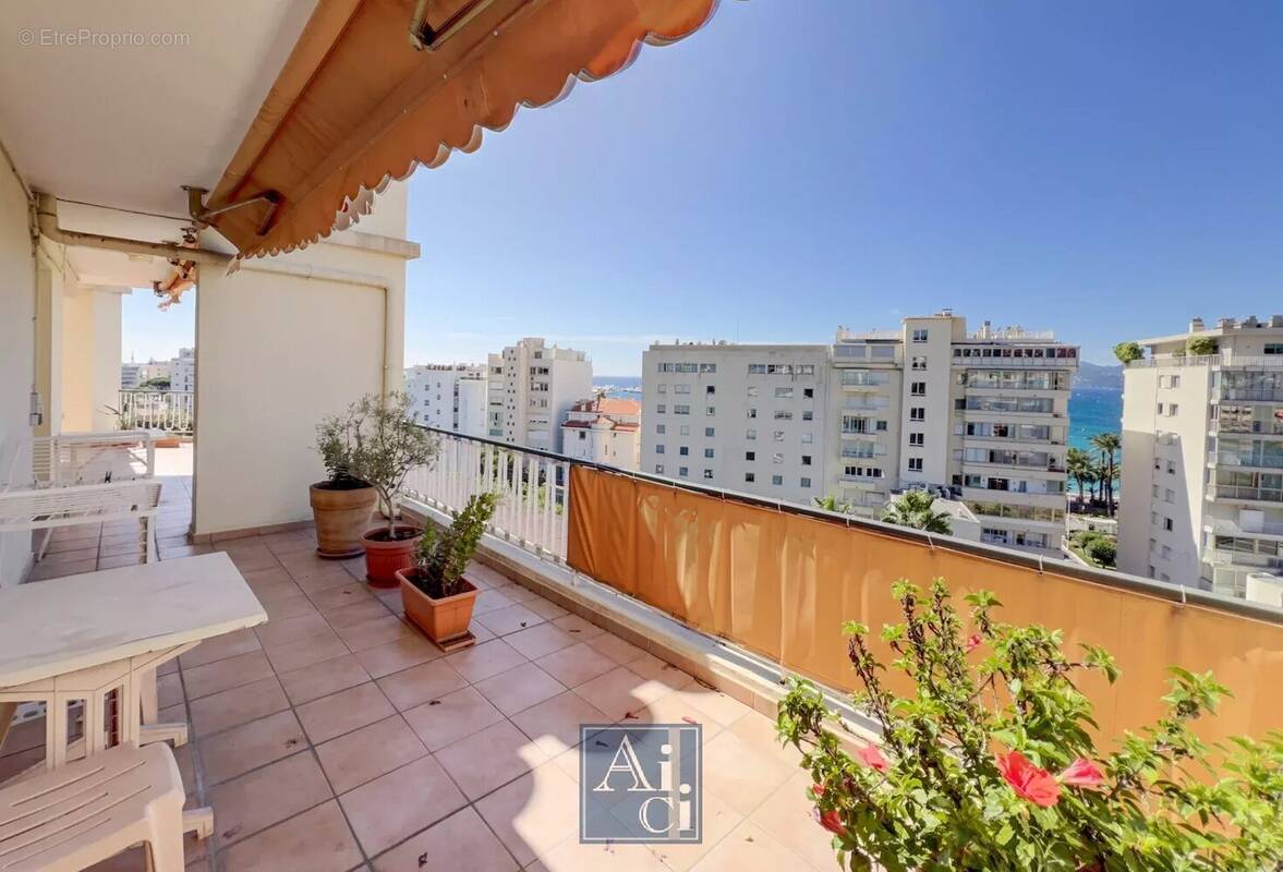 Appartement à CANNES