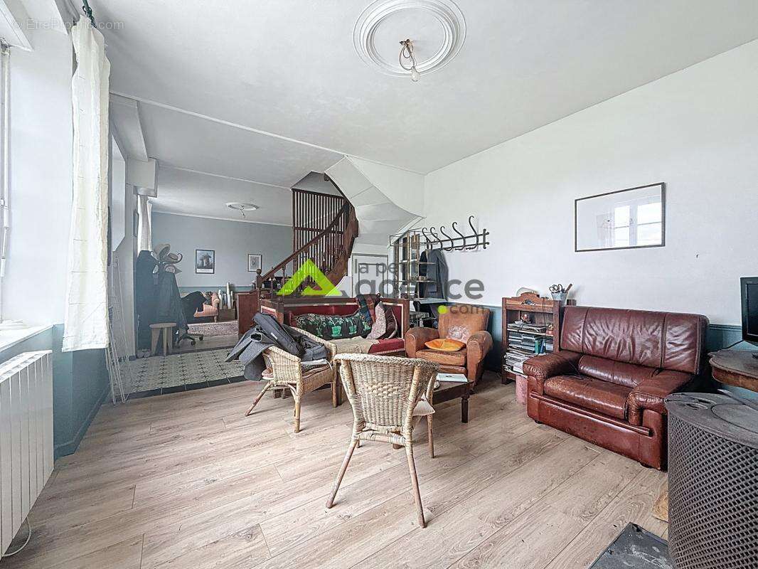 Maison à MOURIOUX-VIEILLEVILLE