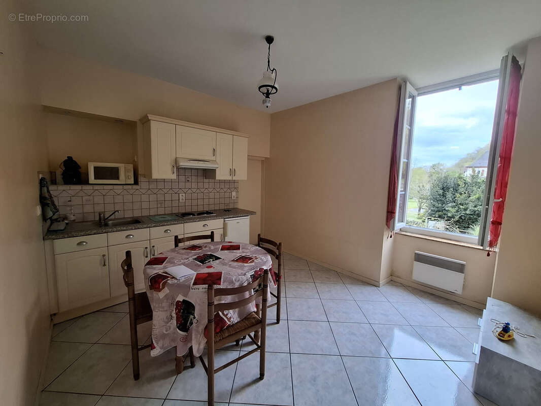Appartement à TARDETS-SORHOLUS