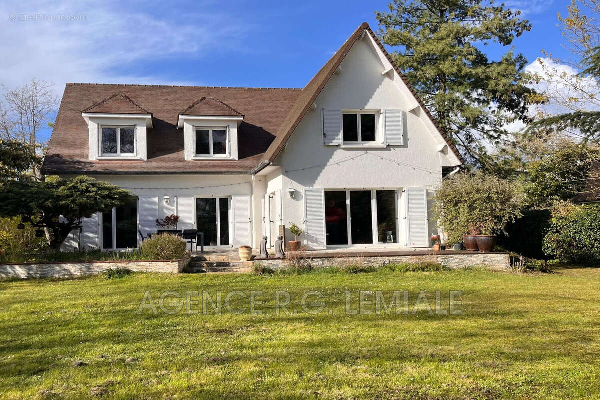 Maison à MAISONS-LAFFITTE