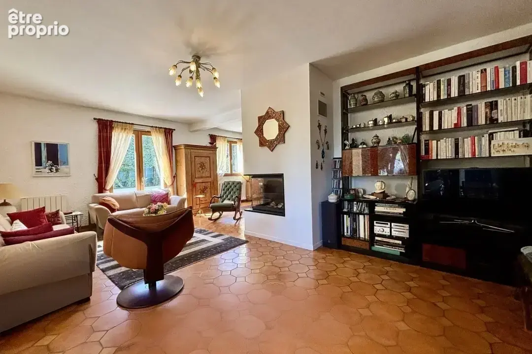 VILLA  182 m2 dont Studio - Piscine - Garage - Jardin Arboré - Quartier Prisé - photo 6