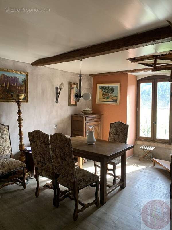 Commerce à SAINT-JEAN-DU-GARD