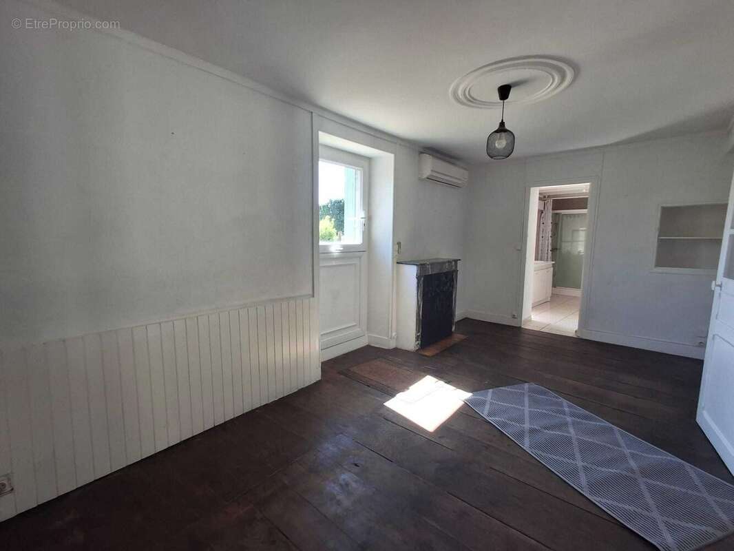 Maison à CHASSENEUIL-SUR-BONNIEURE