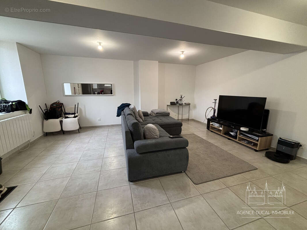 Appartement 304 m² à Fourchambault  - photo 4