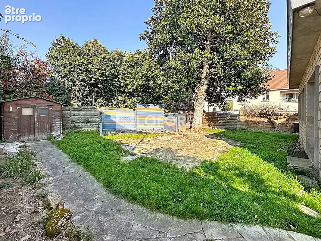 Maison Villejuif - 3 pièces - 95 m2 - Terrain de 287m² - photo 3