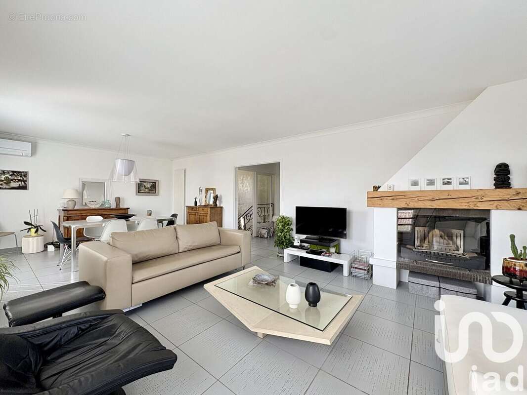 Photo 4 - Maison à SAINT-JEAN-DE-MUZOLS