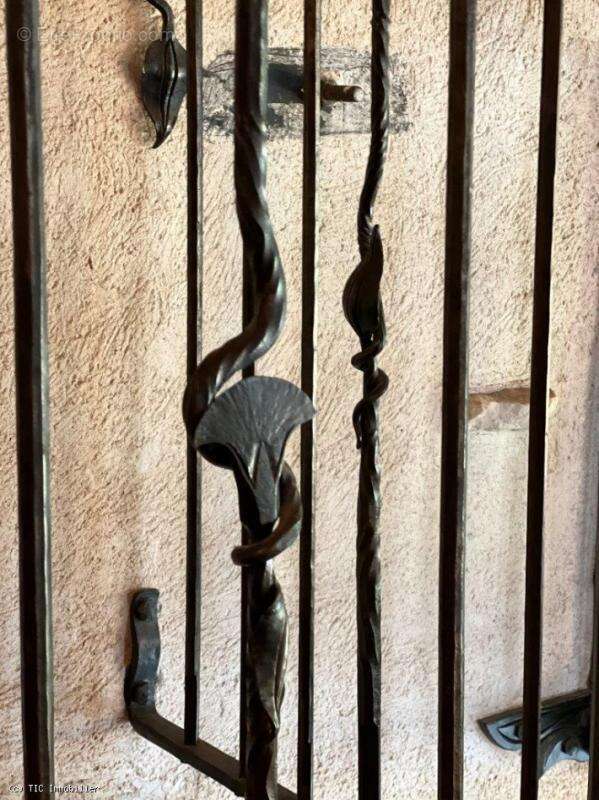 Maison à CELLEFROUIN