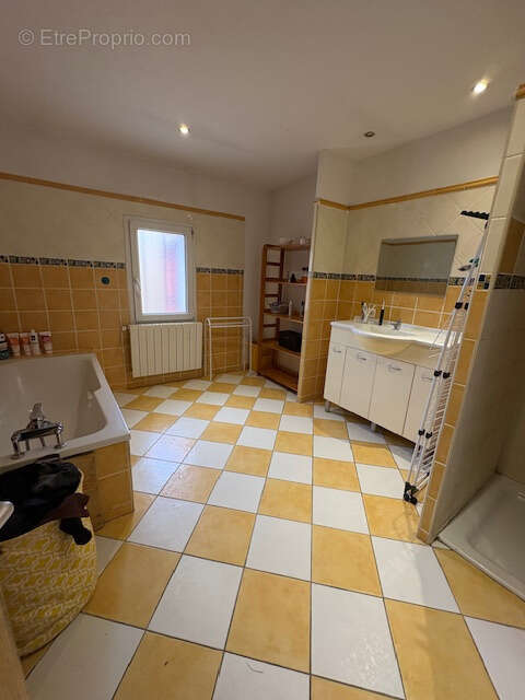 Maison à BELLEGARDE