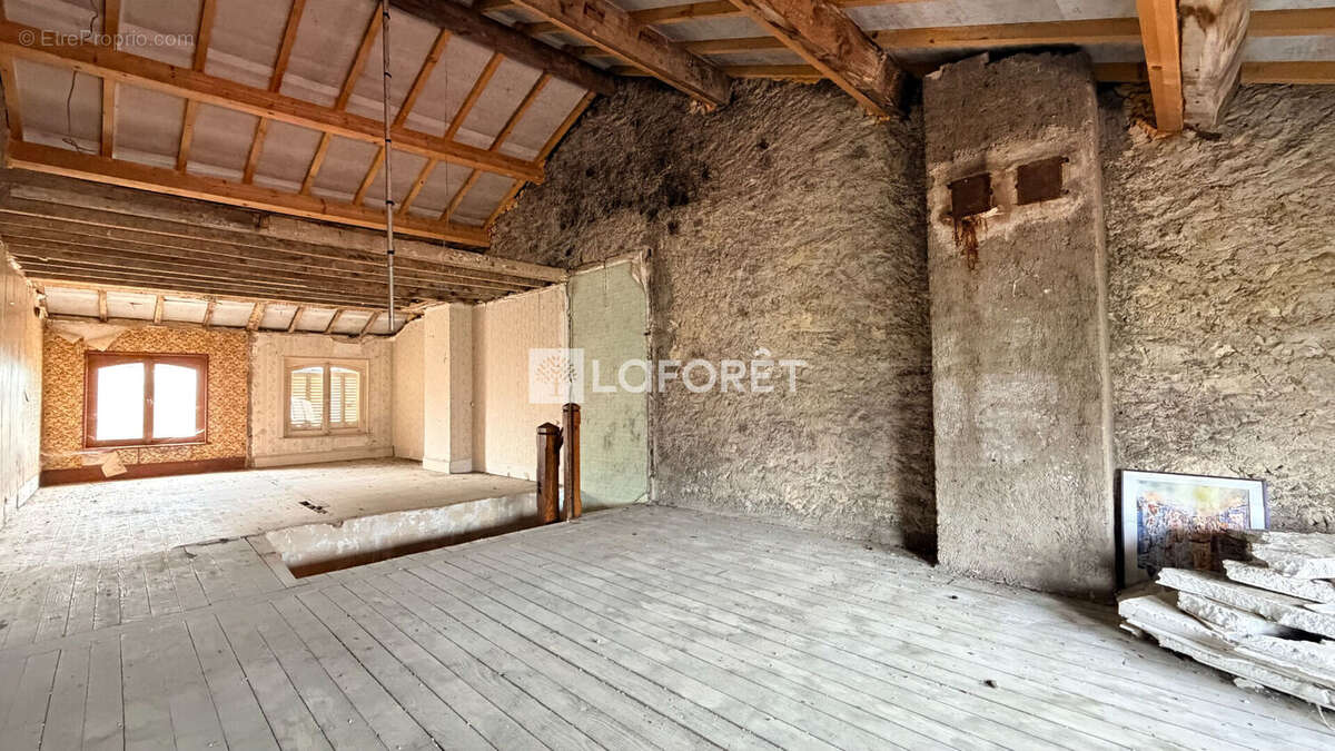 Varennes-en-argonne - immeuble 171 m² - photo 11