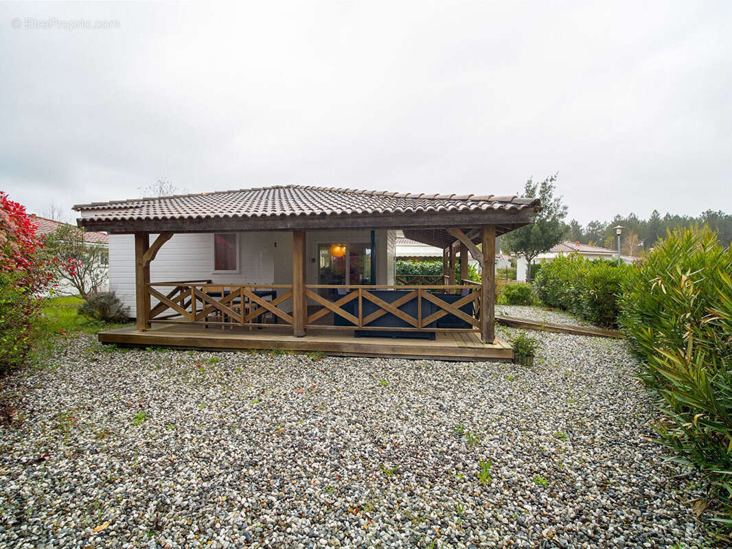Maison à LIT-ET-MIXE