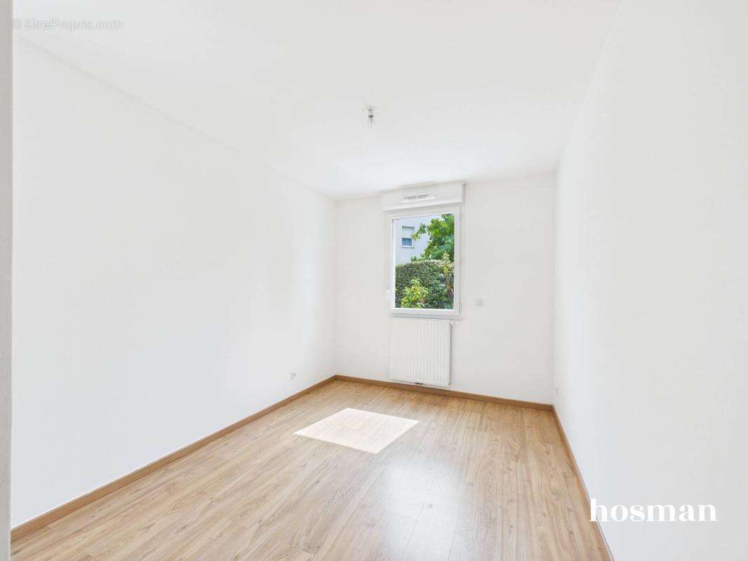 Superbe appartement T4 de 87 m² avec jardin privatif, double parking, Rue Hustin, Le Haillan - photo 9