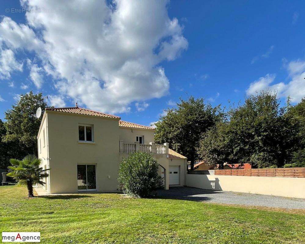 Maison à LA CHEVROLIERE