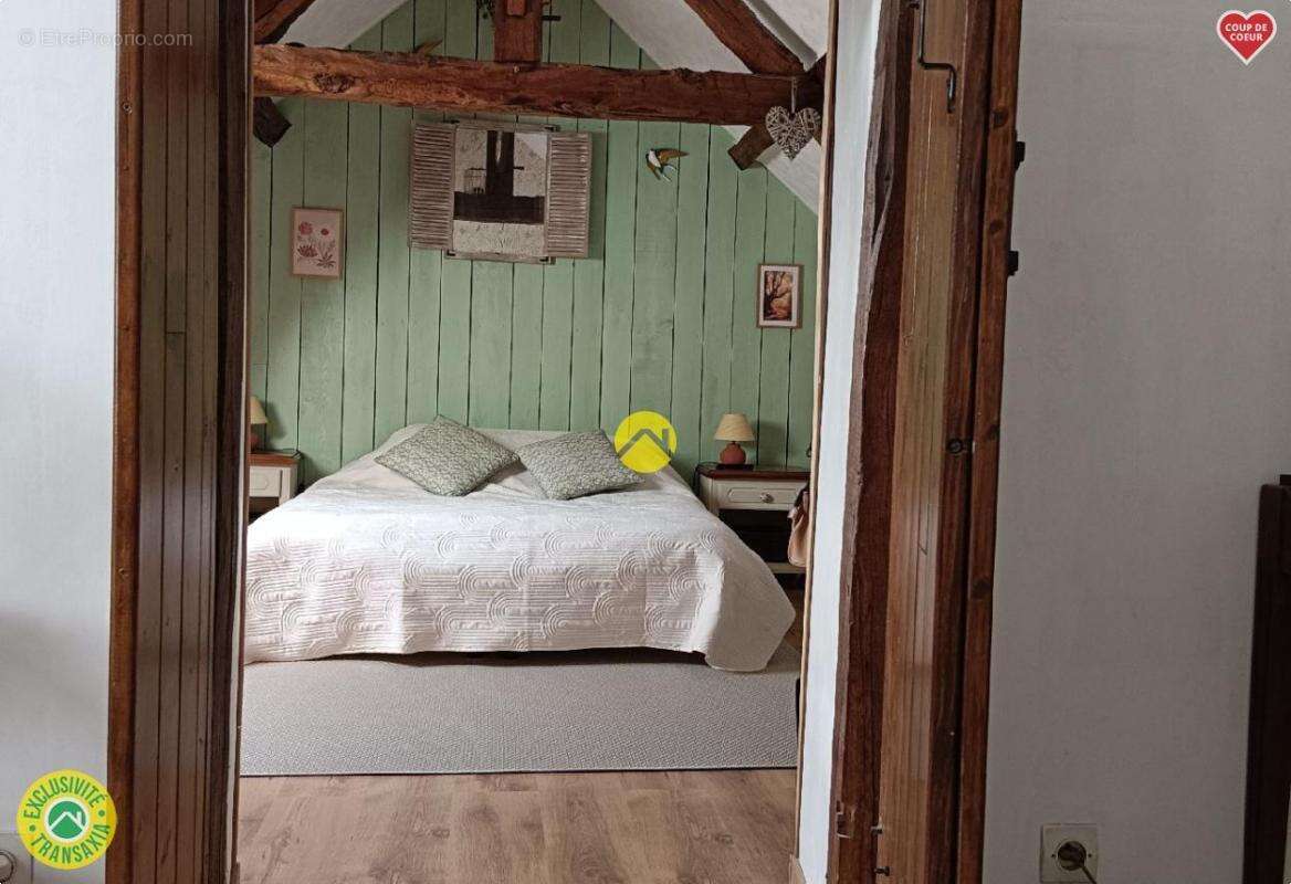 Maison à LE BOURG-D'HEM