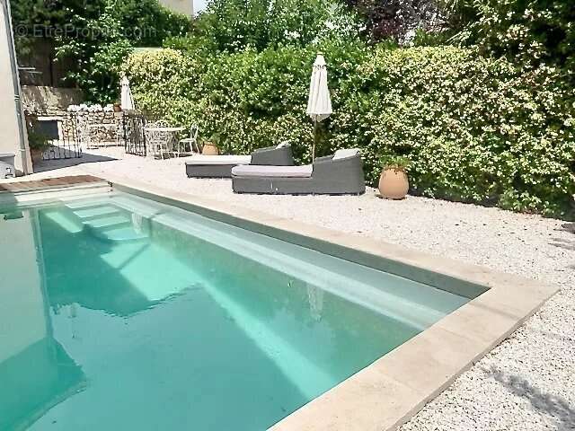 Villa Art déco au calme piscine, garage, dépendances - photo 2