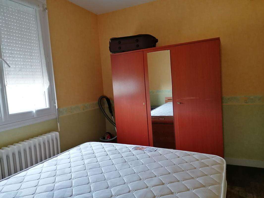 Maison à SAINT-SERVANT