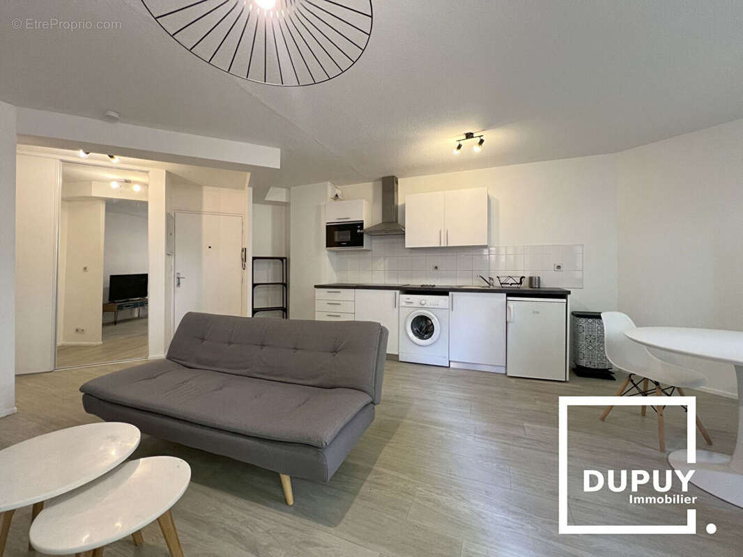 Busca T2 de 43.30 m² - Terrasse - Parking en sous-sol - photo 2