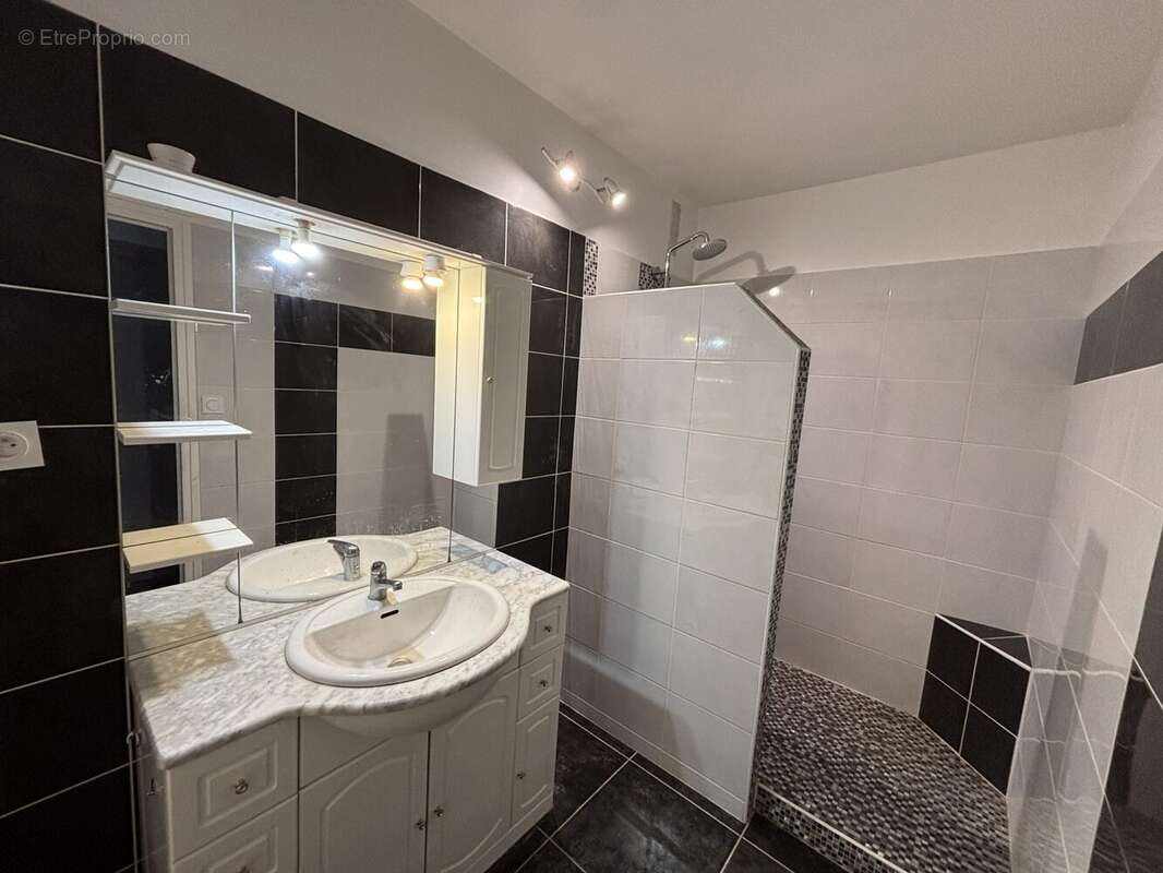 Appartement 92 m² à Privas  - photo 5