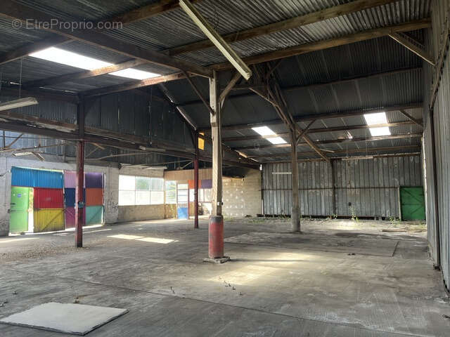 Hangar 1400m2 - photo 3