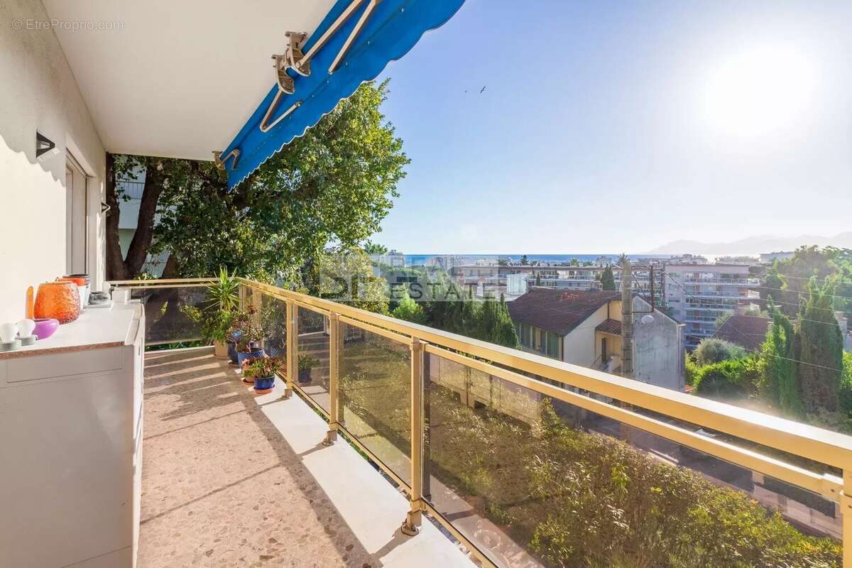 Appartement à CANNES