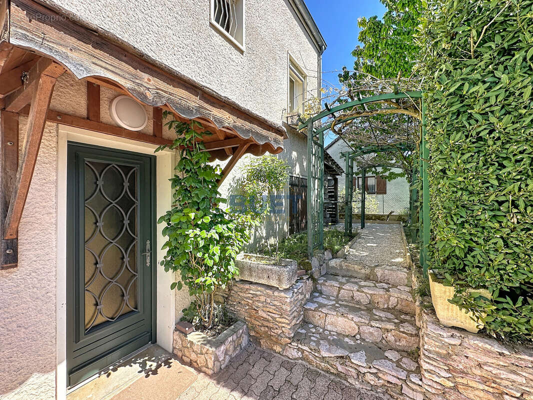 Maison à VELARS-SUR-OUCHE