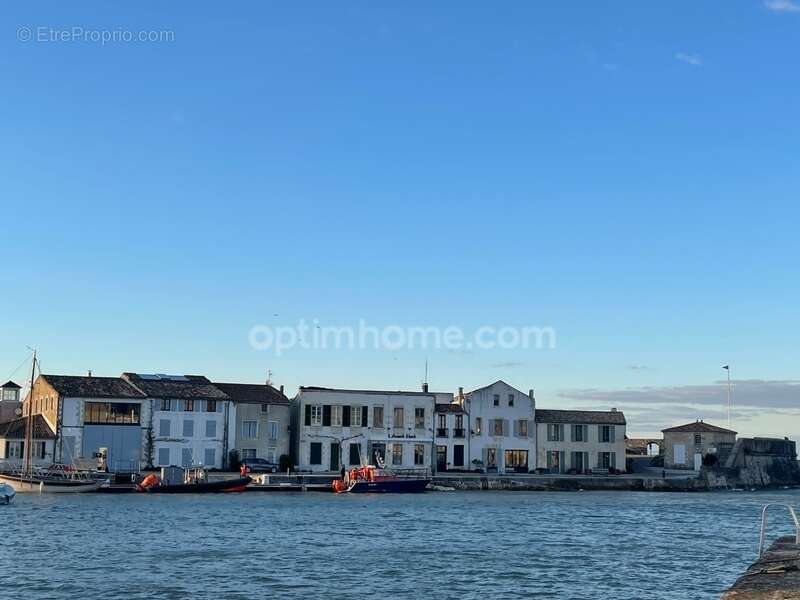 Appartement à SAINT-MARTIN-DE-RE