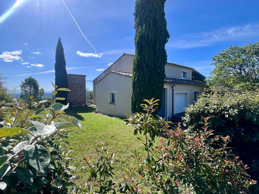 Maison 173m2 avec piscine - 5 chambres - 2 garages - terrain 2000 m2 - VEYRAS - photo 6