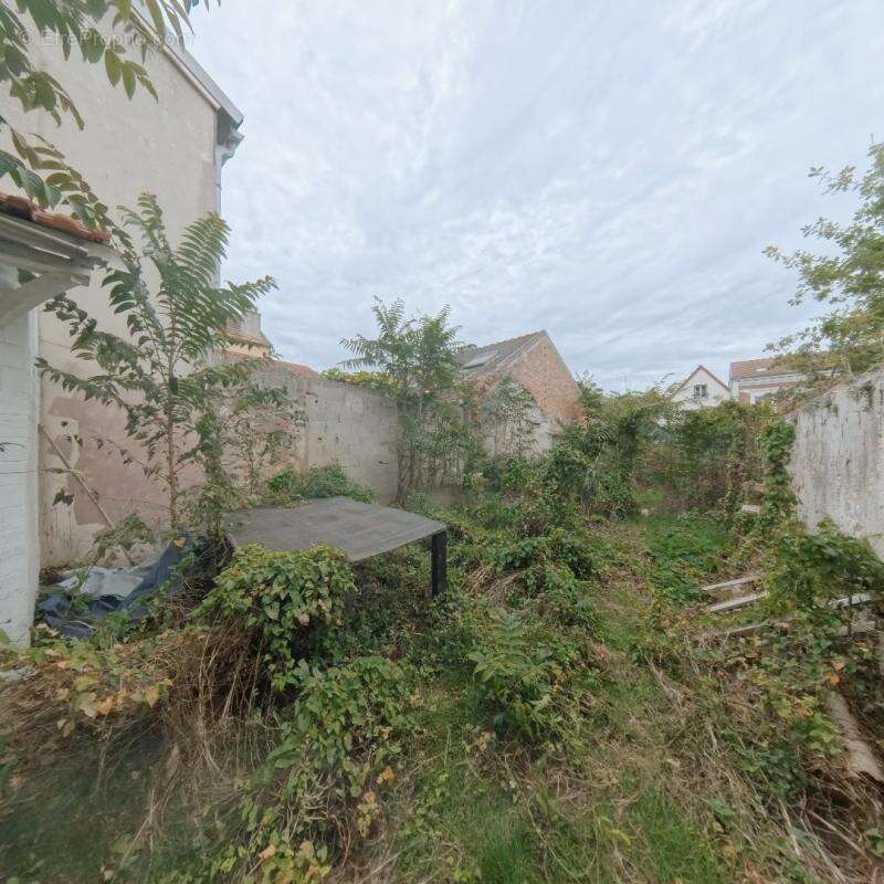 Appartement à FONTENAY-SOUS-BOIS