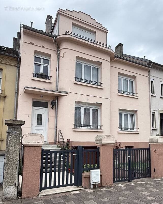 Appartement à MOULINS-LES-METZ