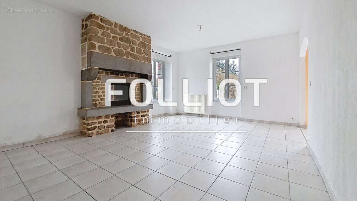 Maison à BOURGUENOLLES