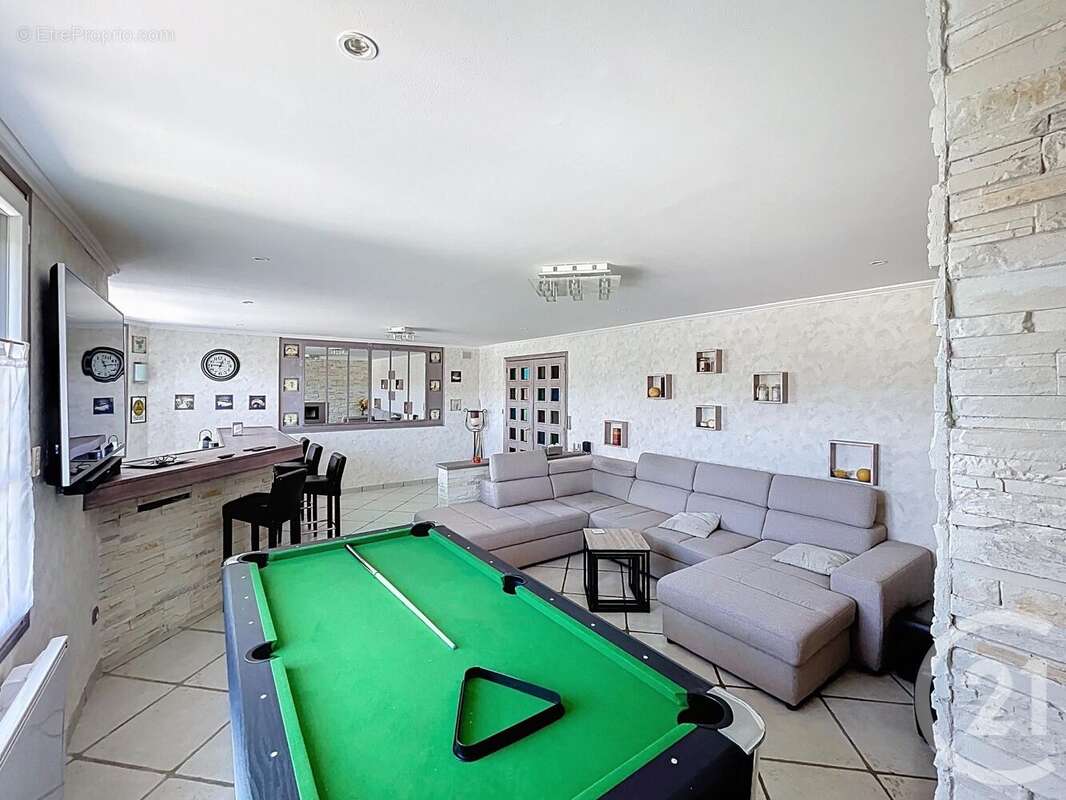 Maison à COURLON-SUR-YONNE