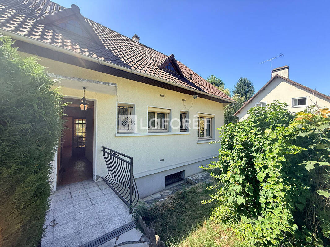 Maison à MEULAN