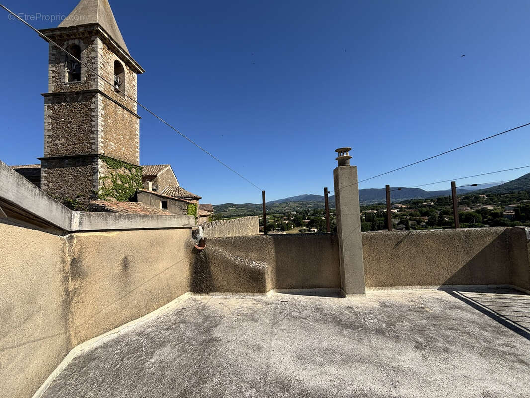 Maison à MIRABEL-AUX-BARONNIES