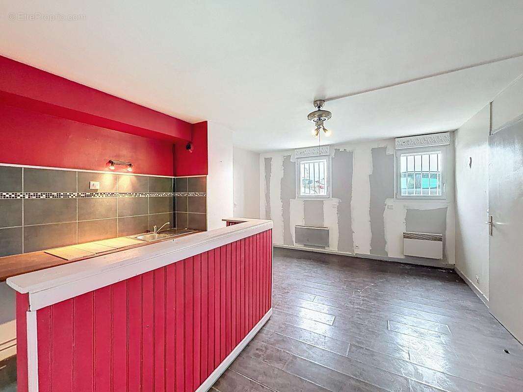 T2 45 m² au Rez de chaussée avec aperçu mer à rénover - photo 7