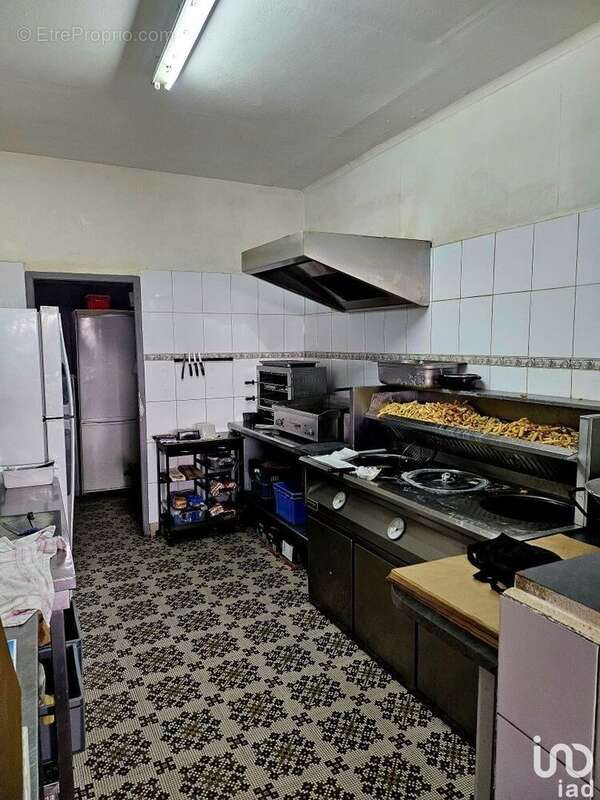 Photo 4 - Commerce à CORBEHEM