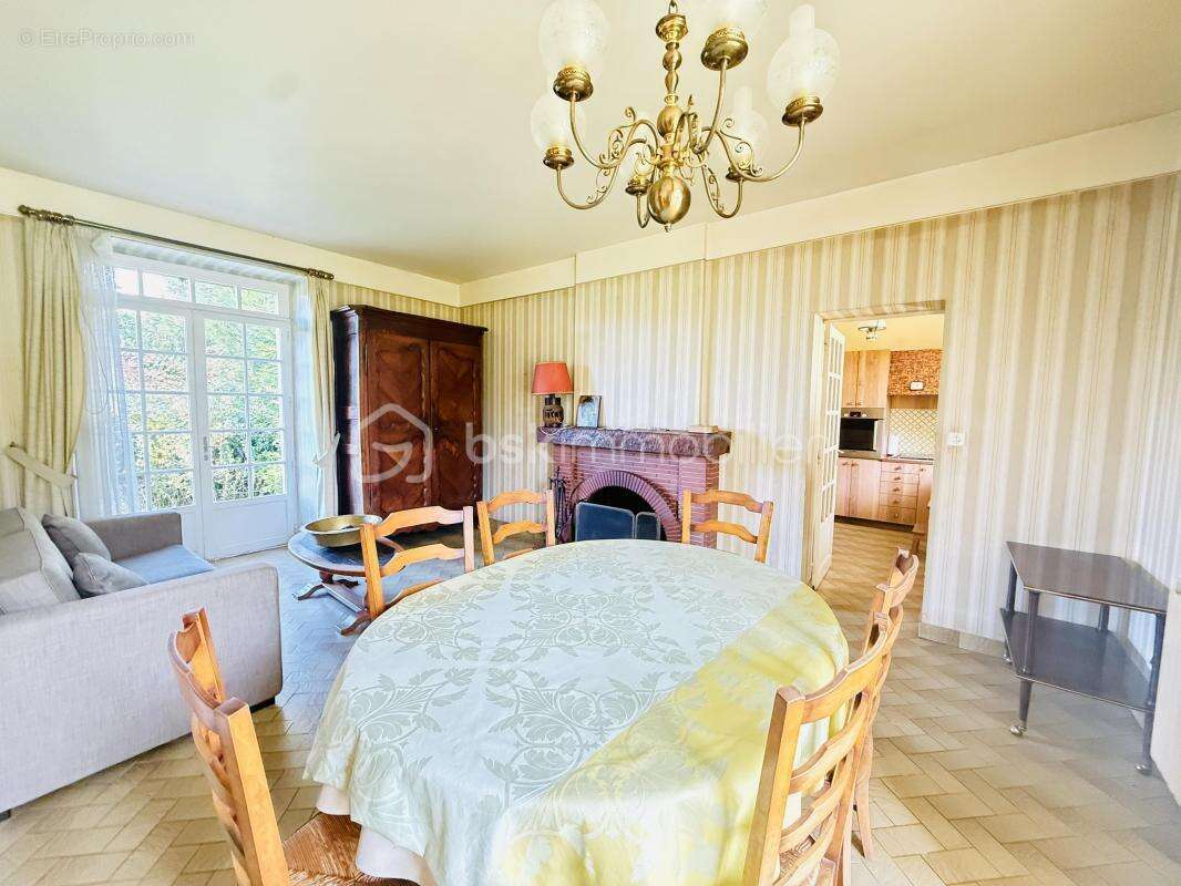 Maison à VERN-SUR-SEICHE