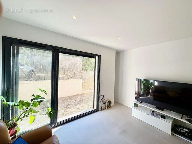 Appartement à SPERACEDES