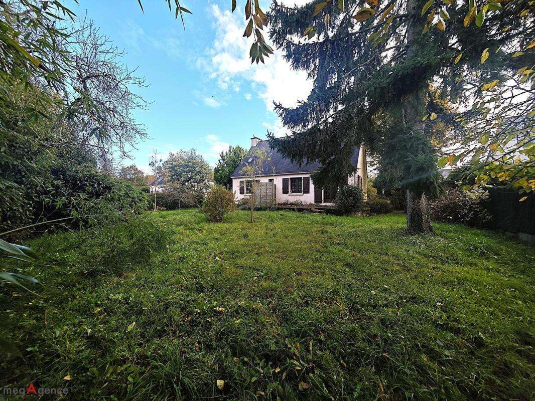 Maison à LA TRINITE-SURZUR