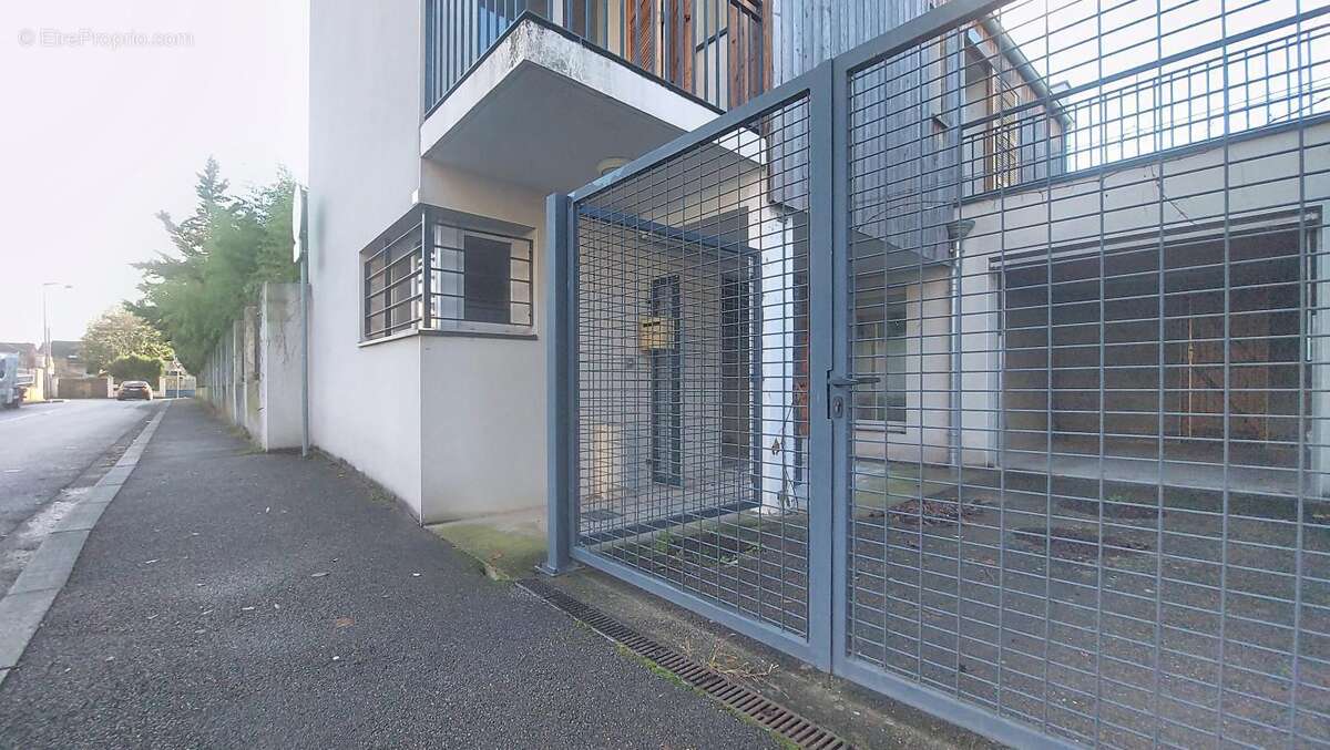 Maison à VAULX-EN-VELIN