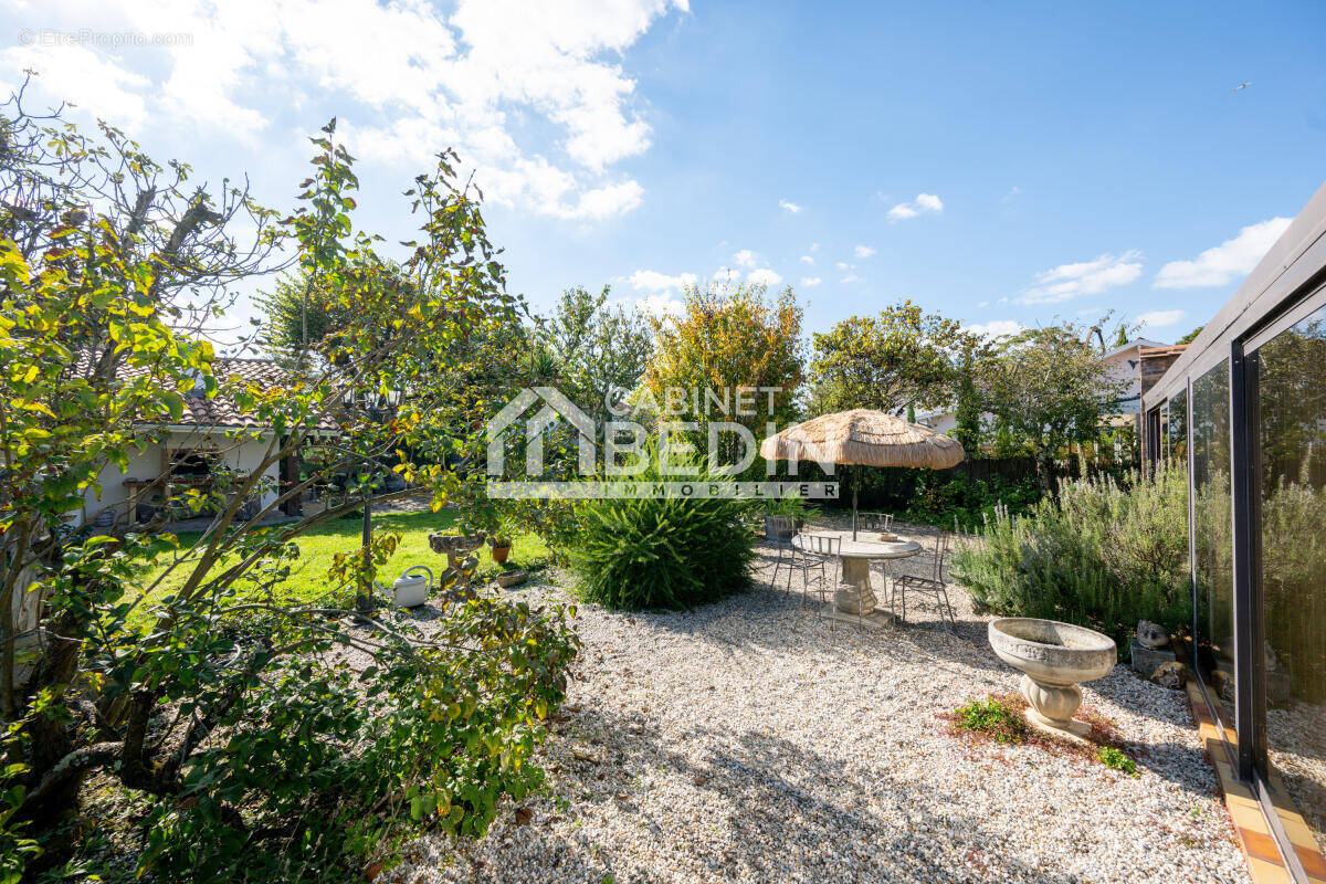 Maison à LE BOUSCAT